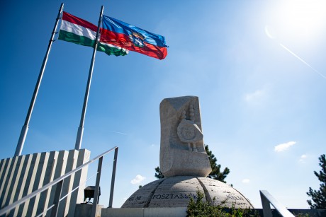 Az Aranybulla kibocsátásának 804. évfordulójára emlékeztek a Csúcsos-hegyen